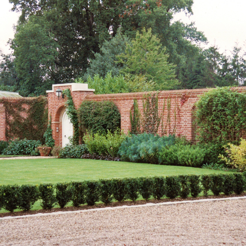 garden design by James Blake Associates